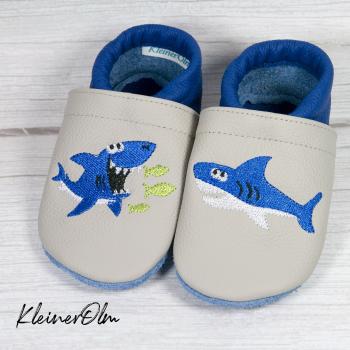 Krabbelpuschen - Lederpuschen mit Haien- individualisierbar