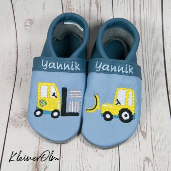 Preview: Krabbelpuschen - Lederpuschen mit Bagger und Stapler - individualisierbar