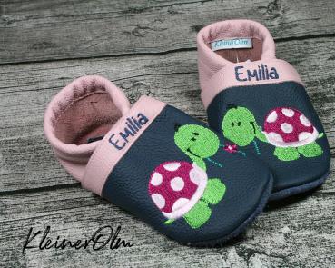Krabbelpuschen - Lederpuschen mit süßer Schildkröte mit Blume - individualisierbar