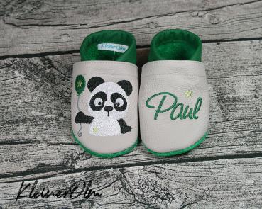 Preview: Krabbelpuschen - Lederpuschen mit Panda mit Luftballon und Namen - individualisierbar