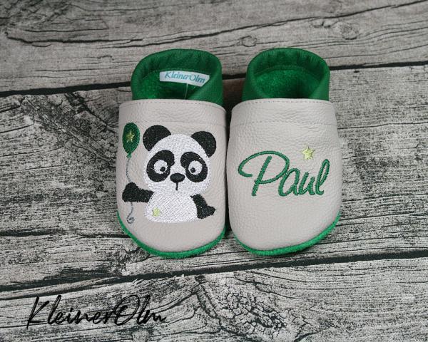 Krabbelpuschen - Lederpuschen mit Panda mit Luftballon und Namen - individualisierbar