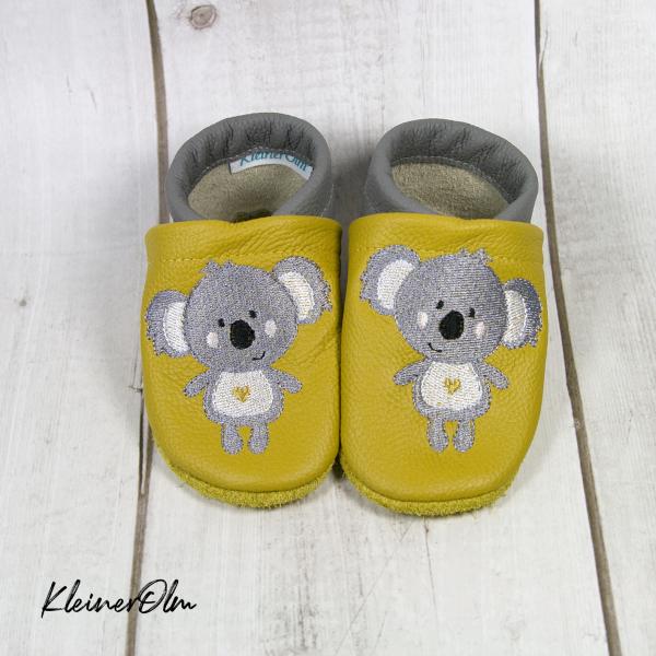 Krabbelpuschen - Lederpuschen mit Koala mit kleinem Herzchen - individualisierbar