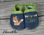 Krabbelpuschen - Lederpuschen mit Fuchs und Wimpelkette mit Namen - individualisierbar